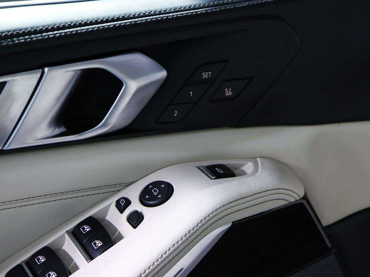 Купить BMW X5 с пробегом. Фото: #23