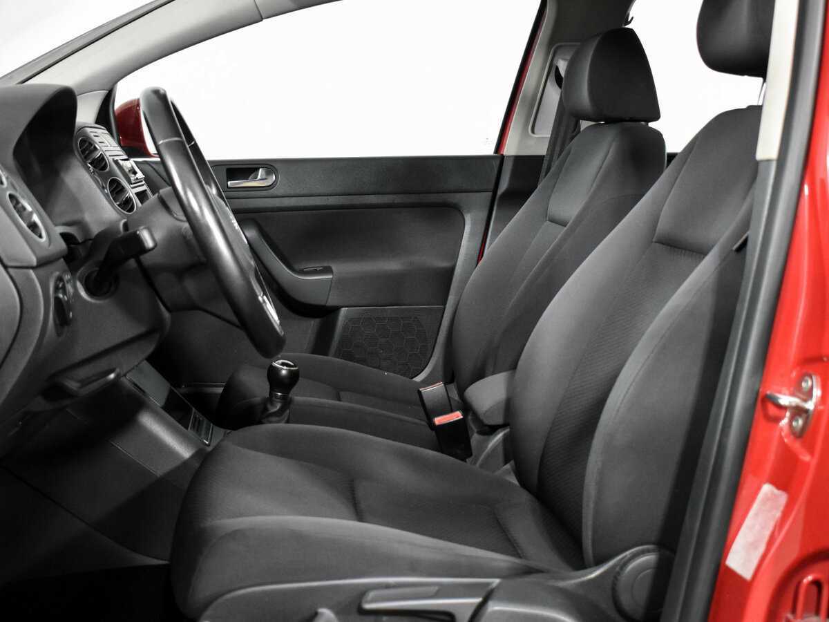 Купить Volkswagen Golf Plus с пробегом. Фото: #10