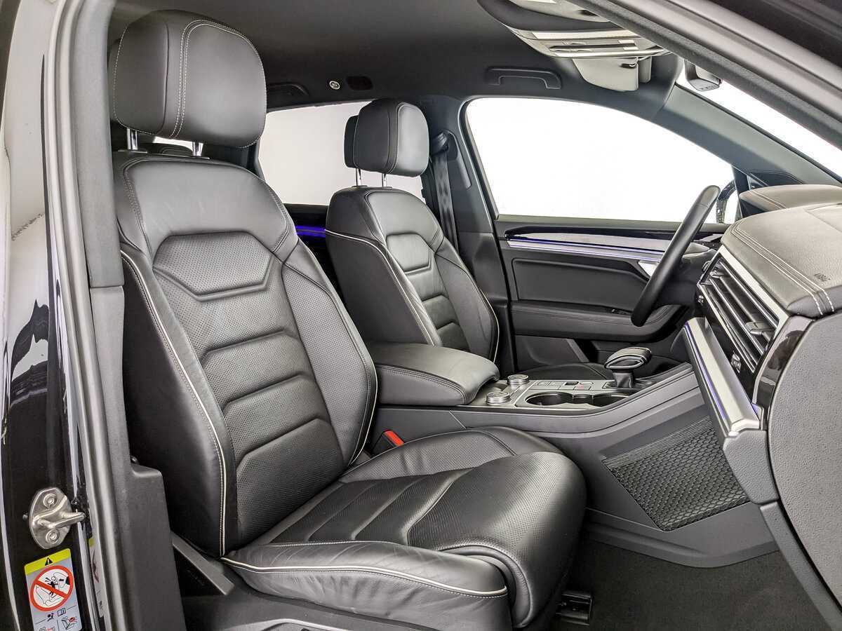 Купить Volkswagen Touareg с пробегом. Фото: #20