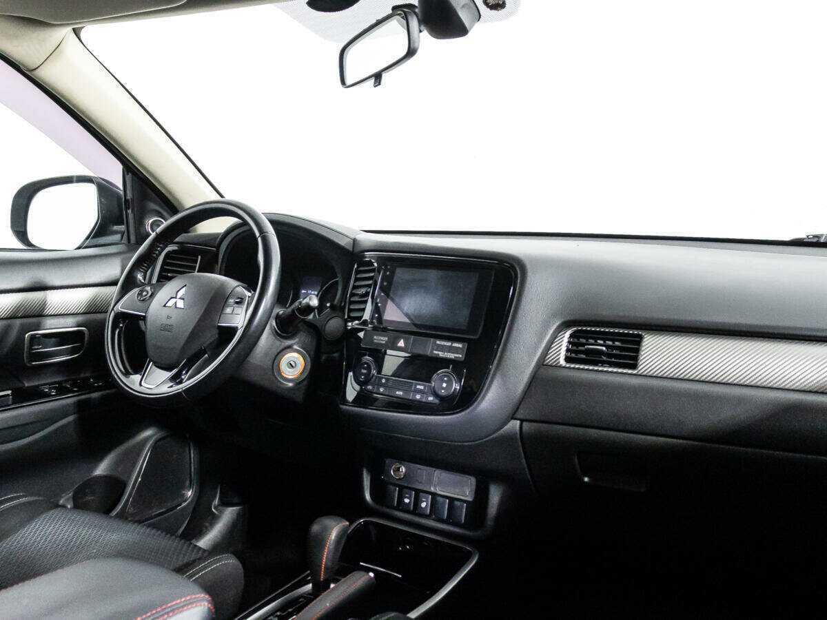 Купить Mitsubishi Outlander с пробегом. Фото: #8