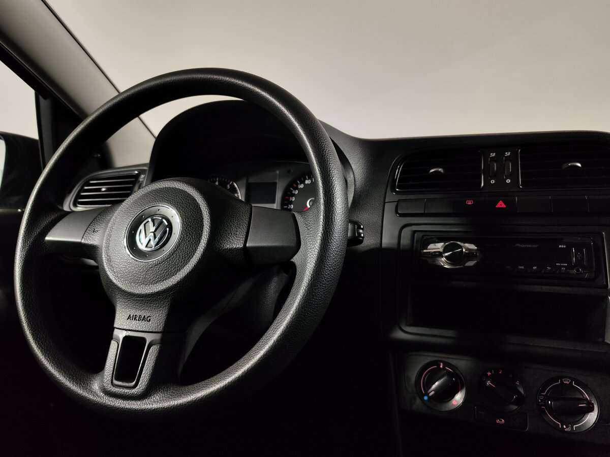 Купить Volkswagen Polo с пробегом. Фото: #5