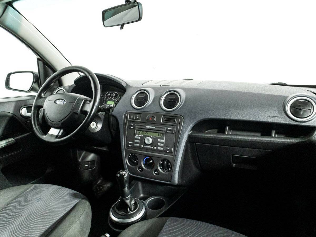 Купить Ford Fusion с пробегом. Фото: #7