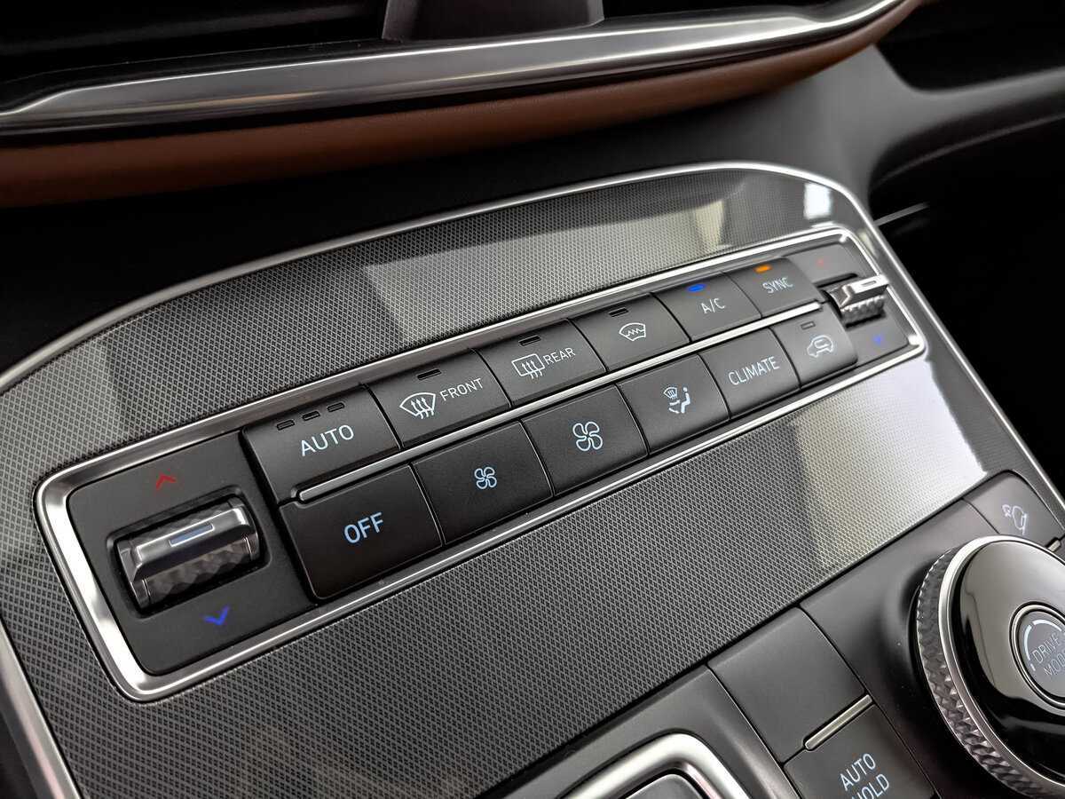 Купить Hyundai Santa Fe с пробегом. Фото: #22