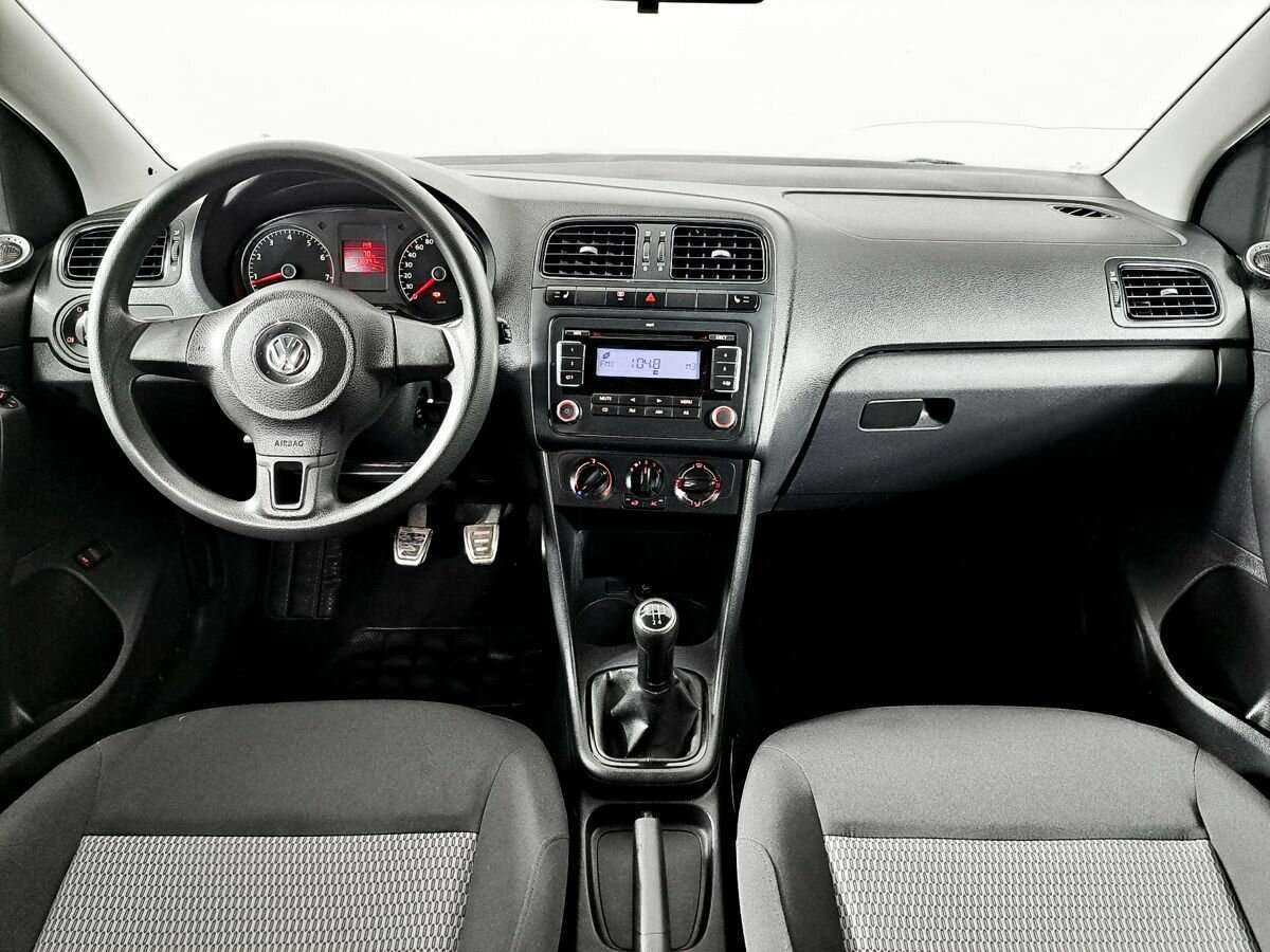 Купить Volkswagen Polo с пробегом. Фото: #11