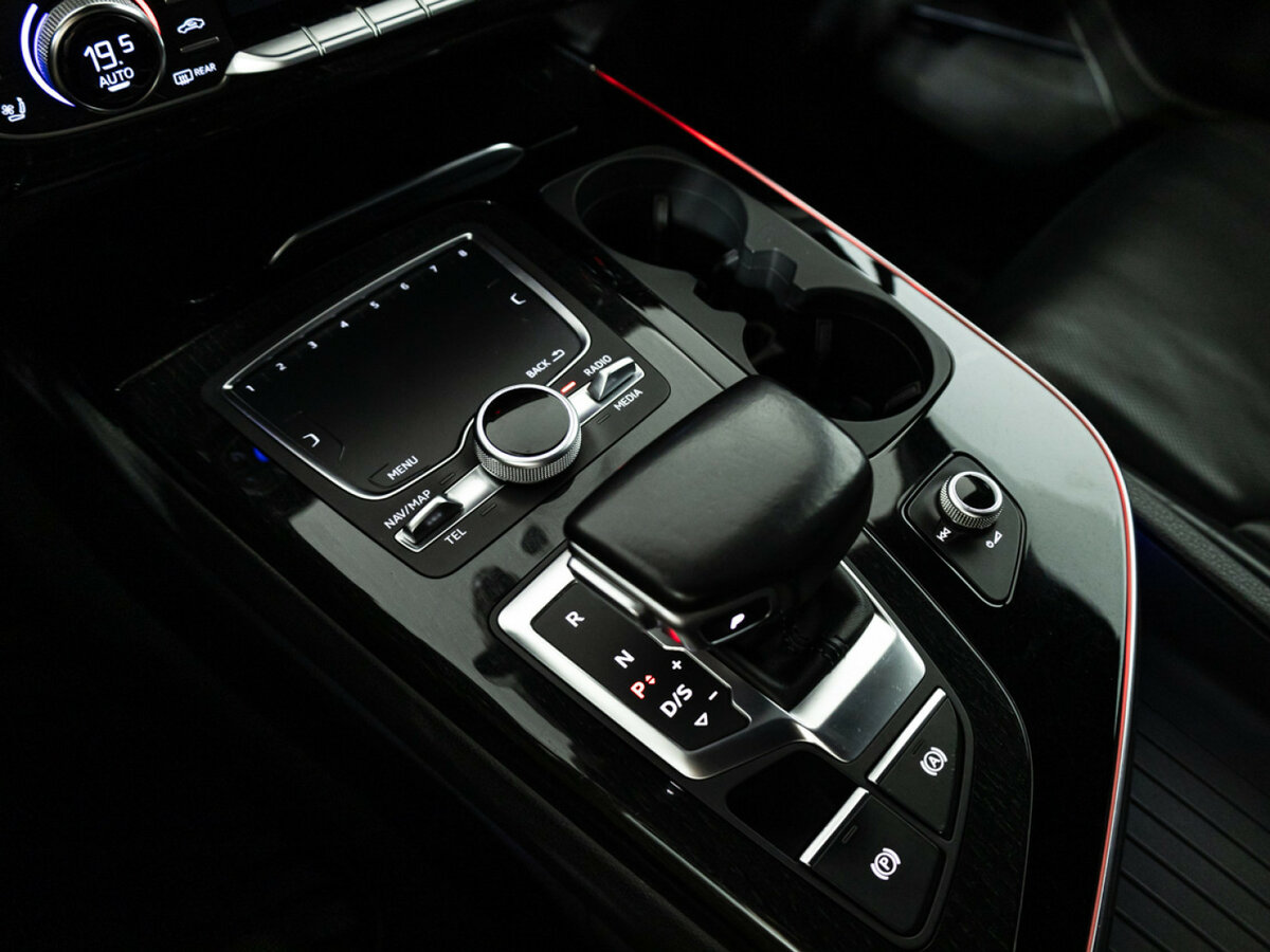 Купить Audi Q7 с пробегом. Фото: #17