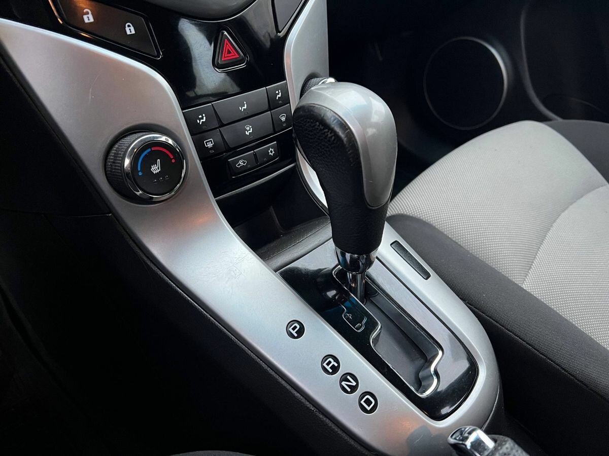Купить Chevrolet Cruze с пробегом. Фото: #13