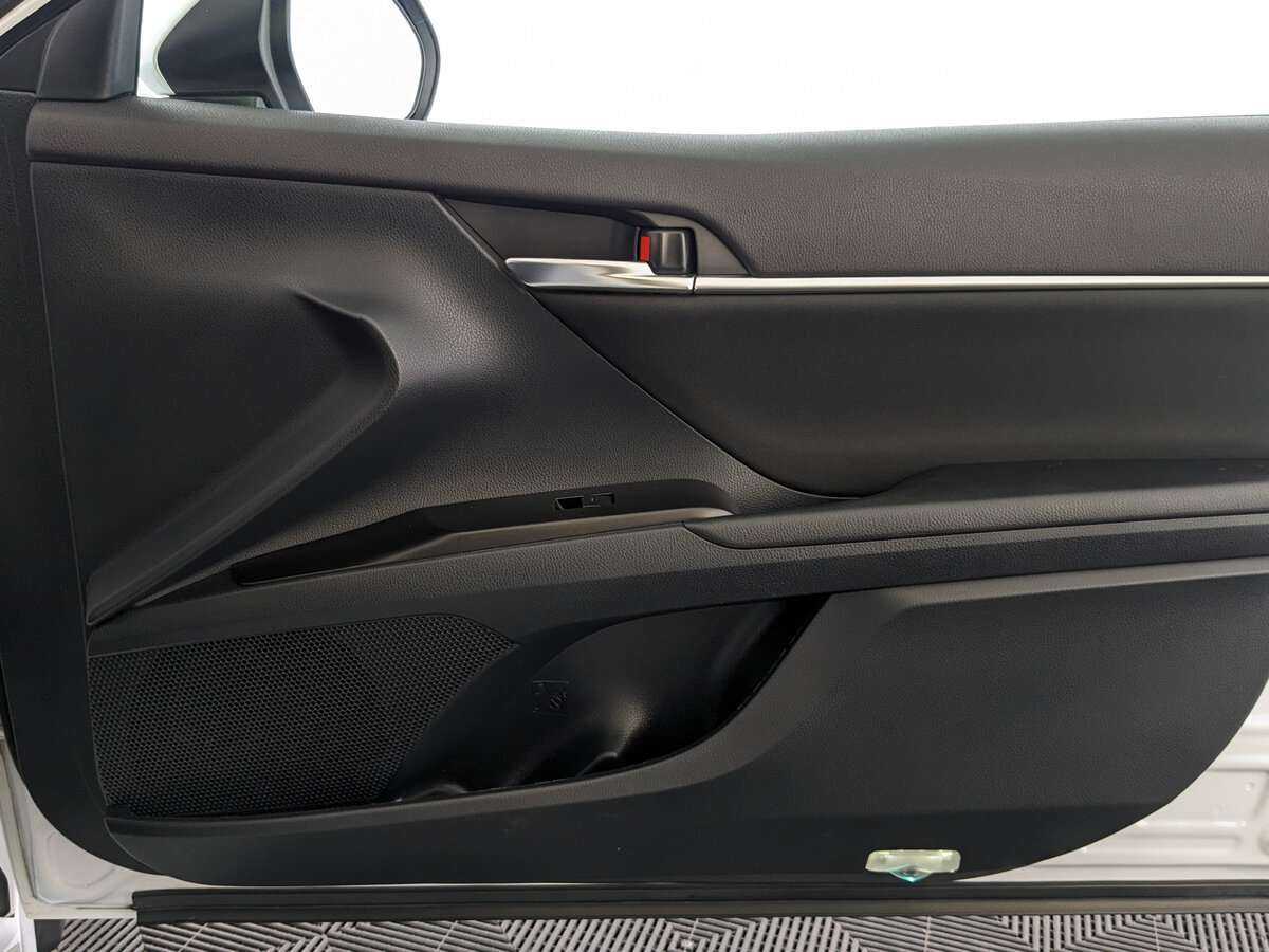 Купить Toyota Camry с пробегом. Фото: #20