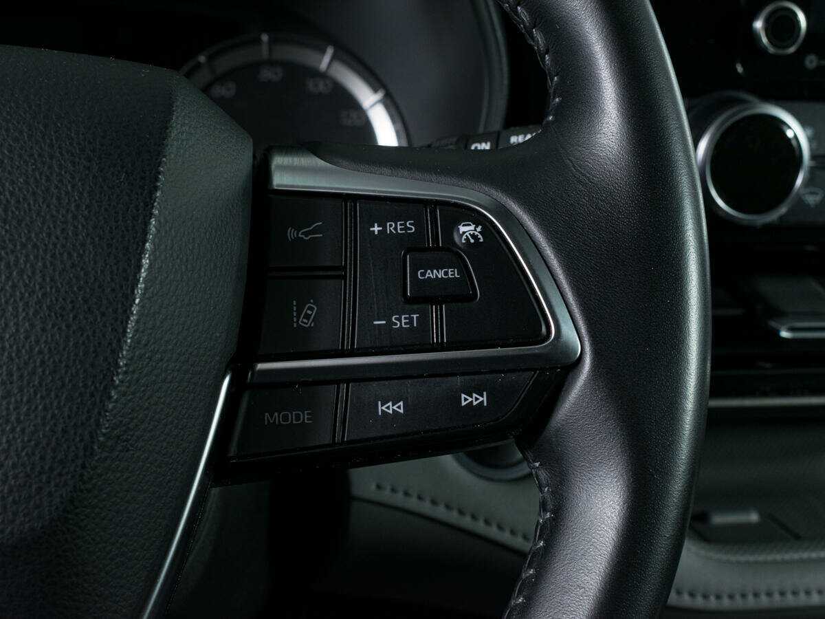 Купить Toyota Highlander с пробегом. Фото: #17
