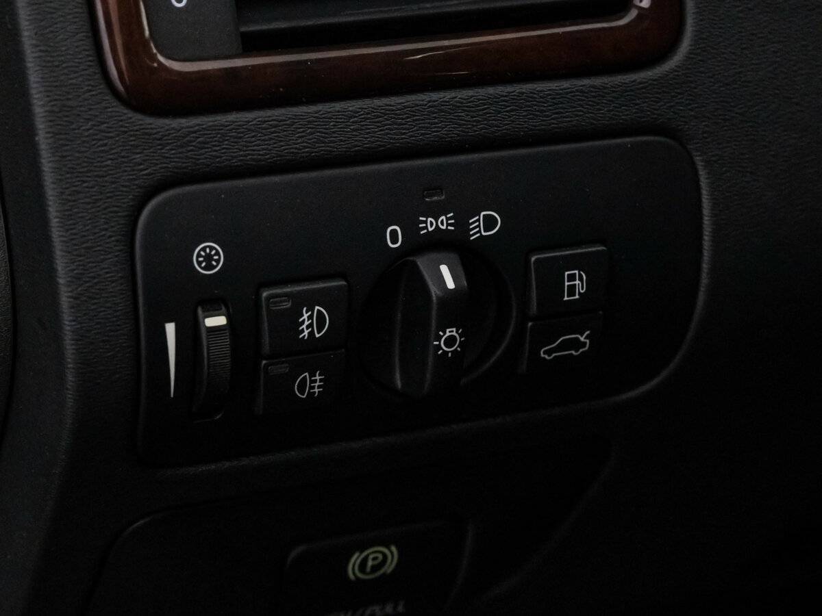 Купить Volvo XC70 с пробегом. Фото: #14