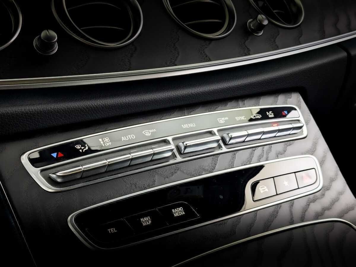 Купить Mercedes-Benz E-Класс с пробегом. Фото: #21