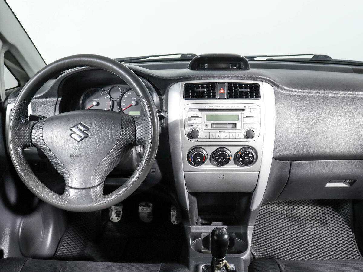 Купить Suzuki Liana с пробегом. Фото: #10