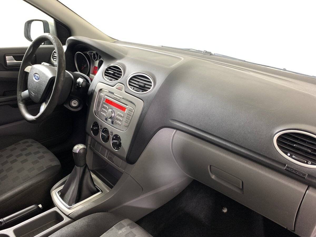 Купить Ford Focus с пробегом. Фото: #9