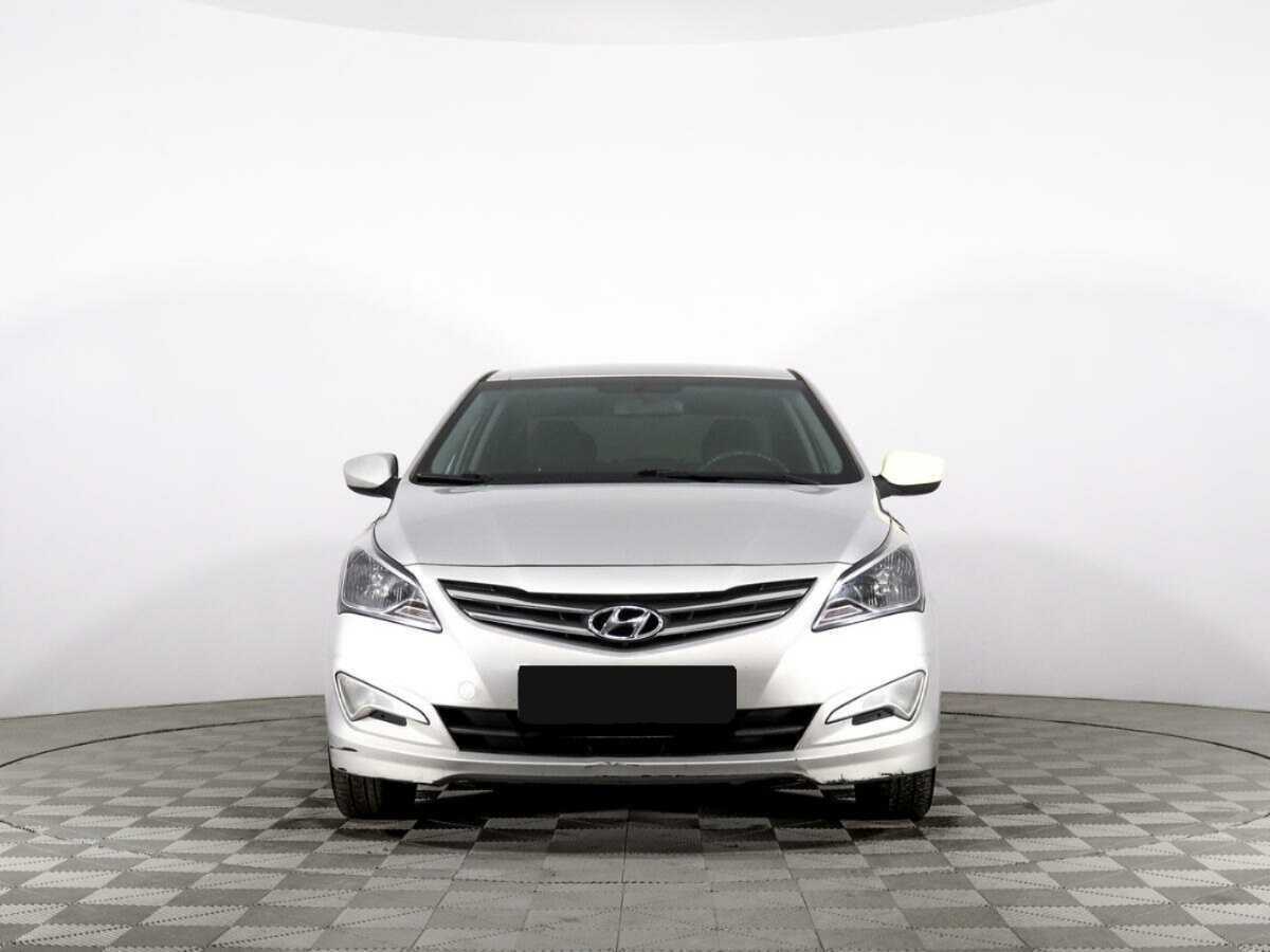 Купить Hyundai Solaris с пробегом. Фото: #1