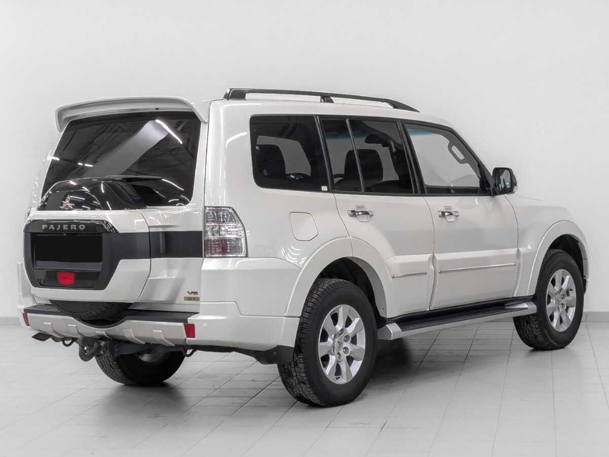 Купить Mitsubishi Pajero с пробегом. Фото: #4