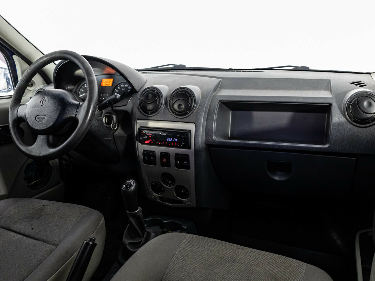Купить Renault Logan с пробегом. Фото: #6