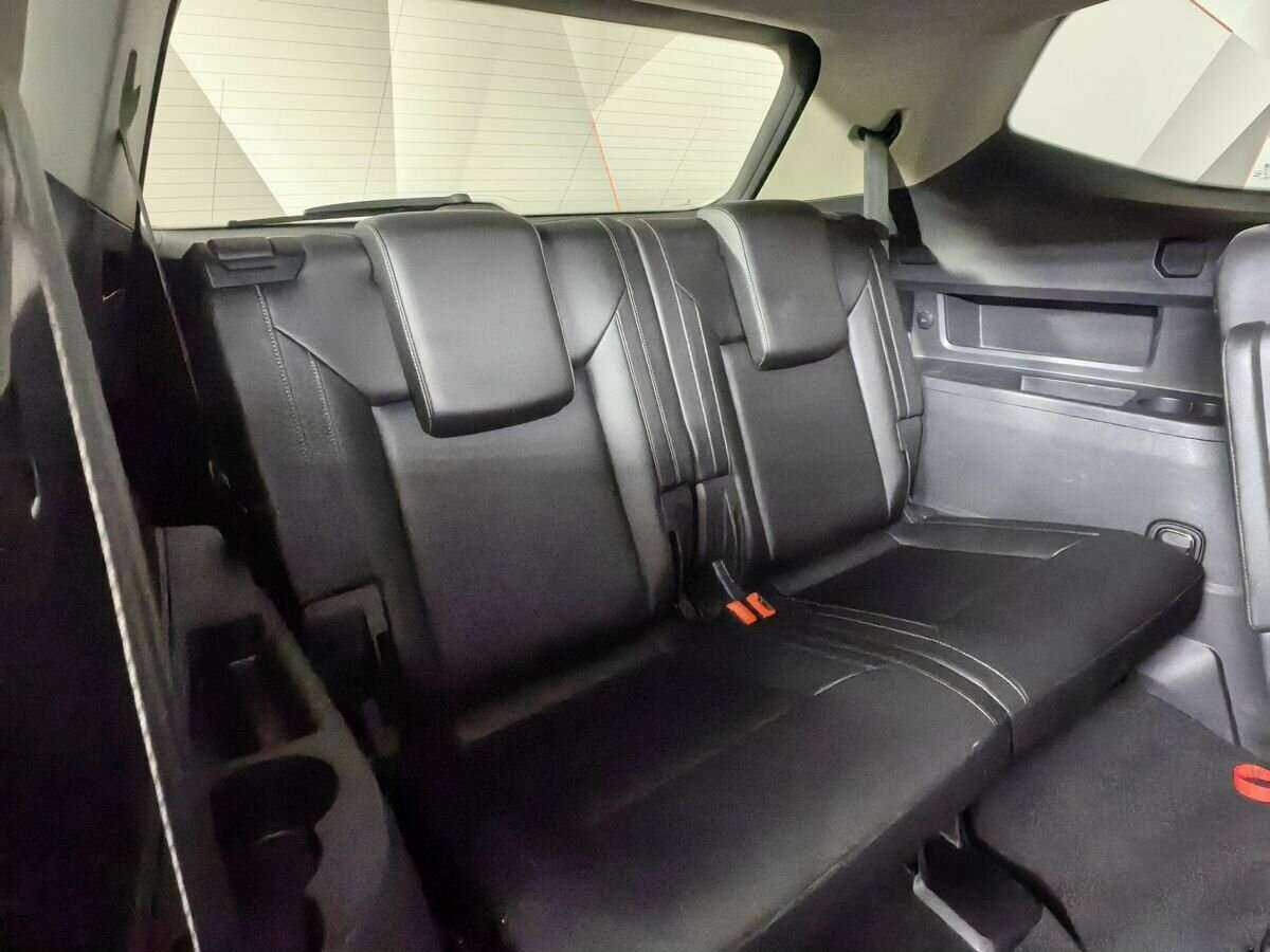 Купить Volkswagen Teramont с пробегом. Фото: #15