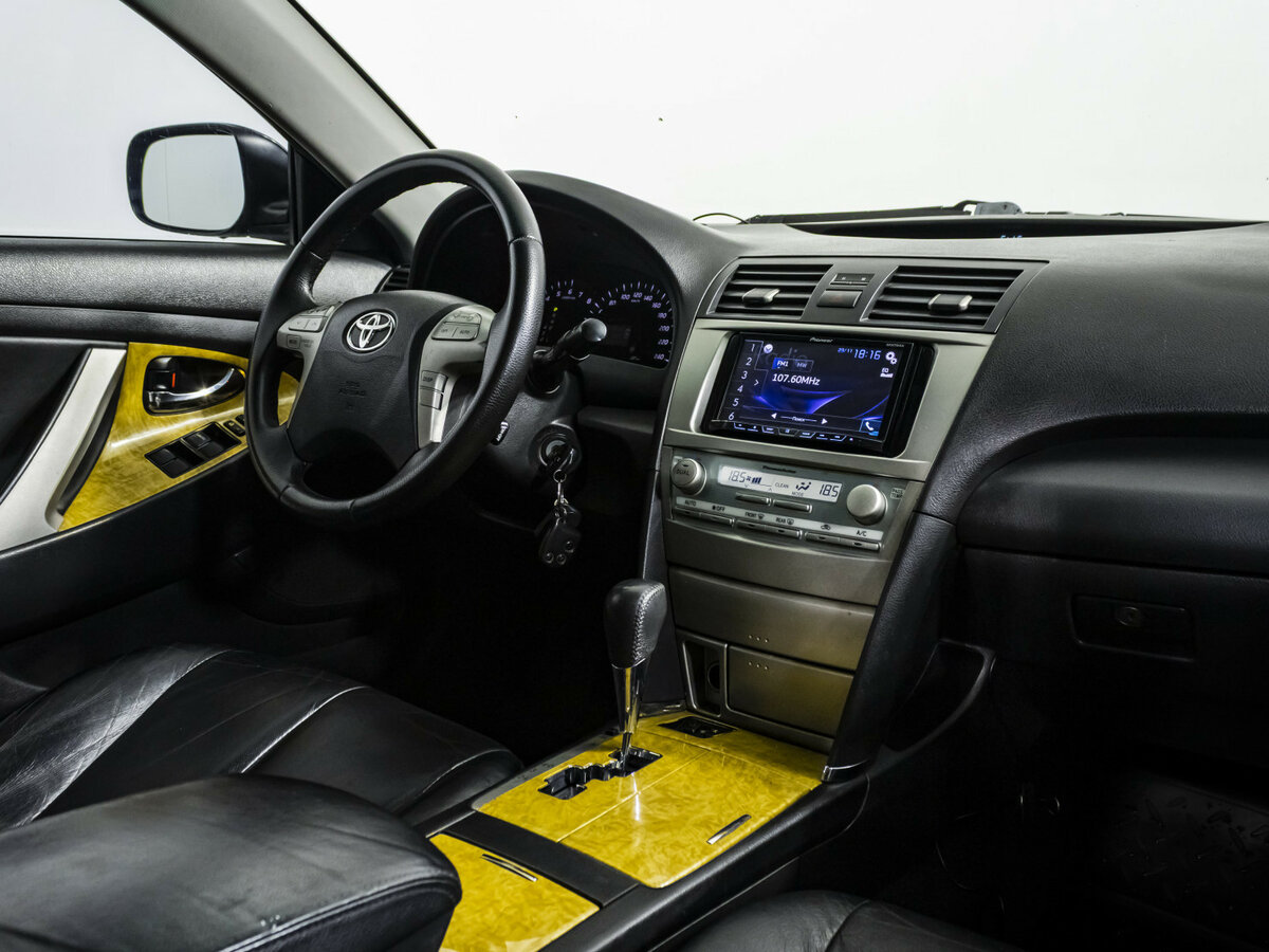 Купить Toyota Camry с пробегом. Фото: #6