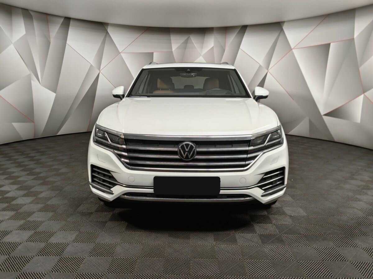 Купить Volkswagen Touareg с пробегом. Фото: #6