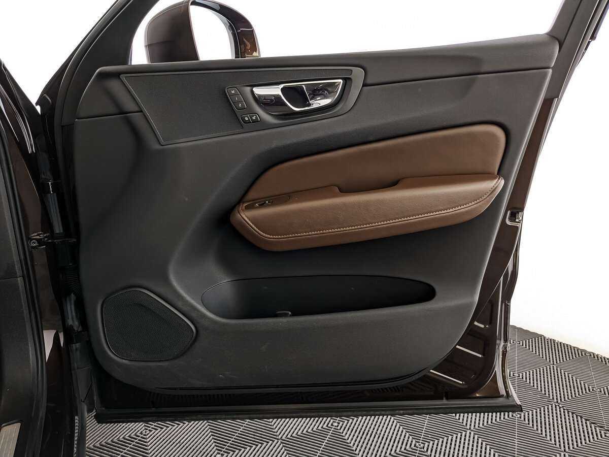 Купить Volvo XC60 с пробегом. Фото: #19
