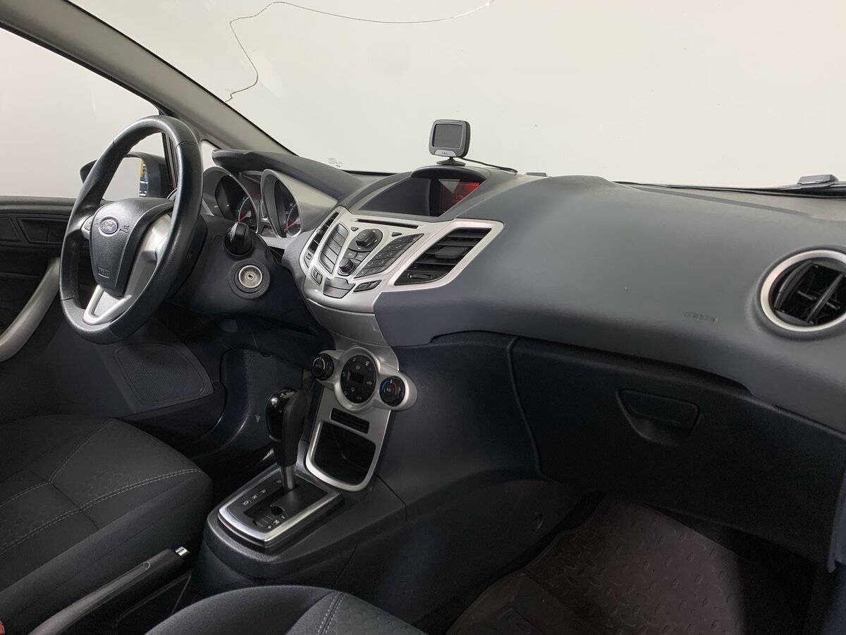 Купить Ford Fiesta с пробегом. Фото: #13