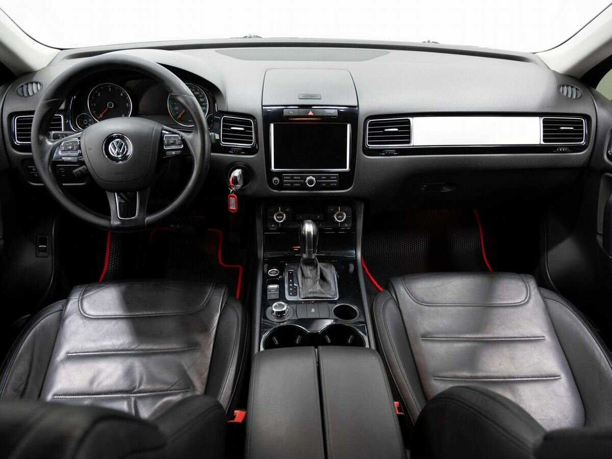Купить Volkswagen Touareg с пробегом. Фото: #13