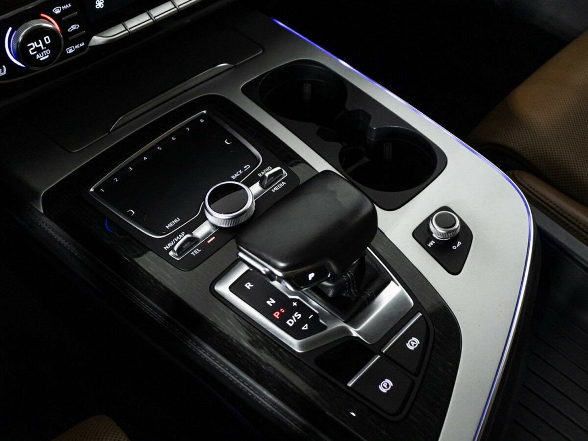 Купить Audi Q7 с пробегом. Фото: #18