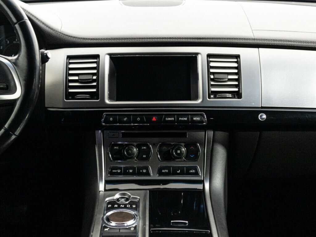Купить Jaguar XF с пробегом. Фото: #13