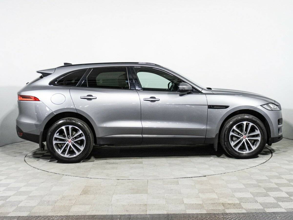 Купить Jaguar F-Pace с пробегом. Фото: #3