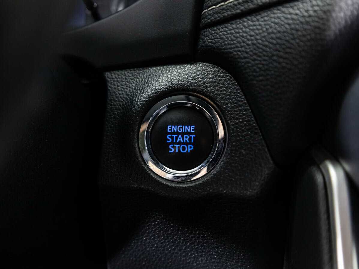 Купить Toyota RAV4 с пробегом. Фото: #16