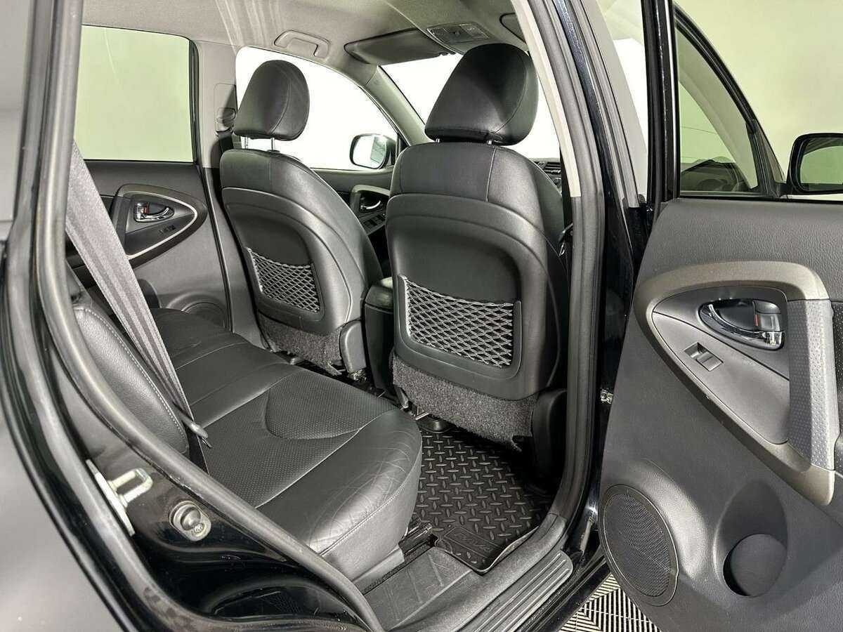 Купить Toyota RAV4 с пробегом. Фото: #15