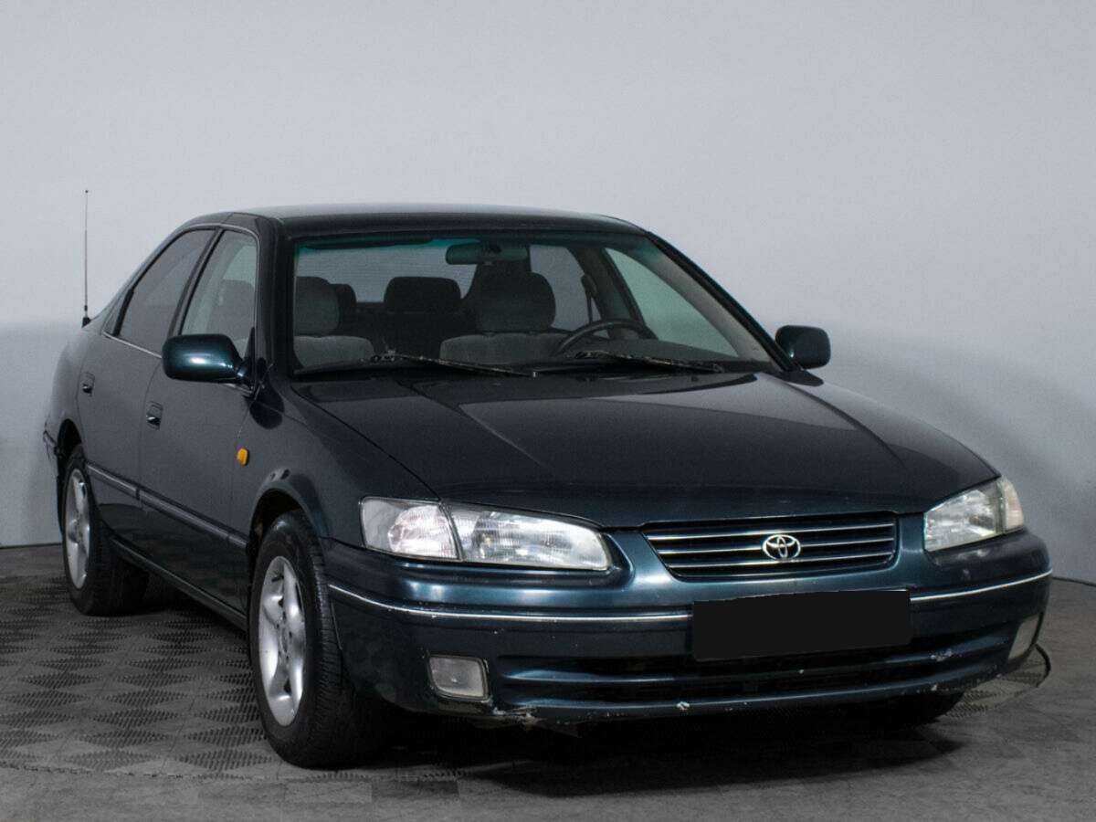 Купить Toyota Camry с пробегом. Фото: #2