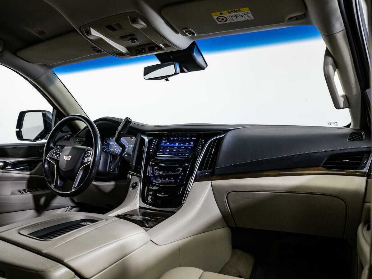 Купить Cadillac Escalade с пробегом. Фото: #8