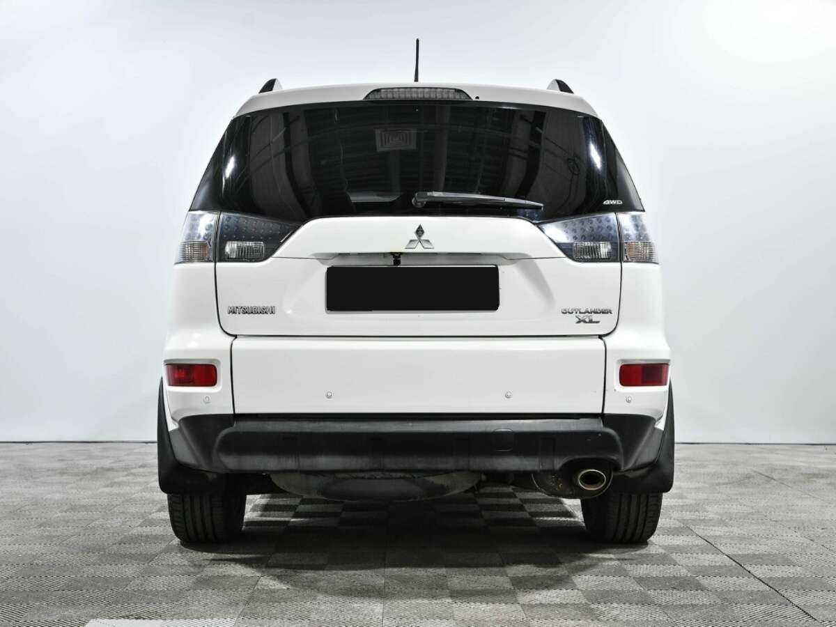 Купить Mitsubishi Outlander с пробегом. Фото: #4