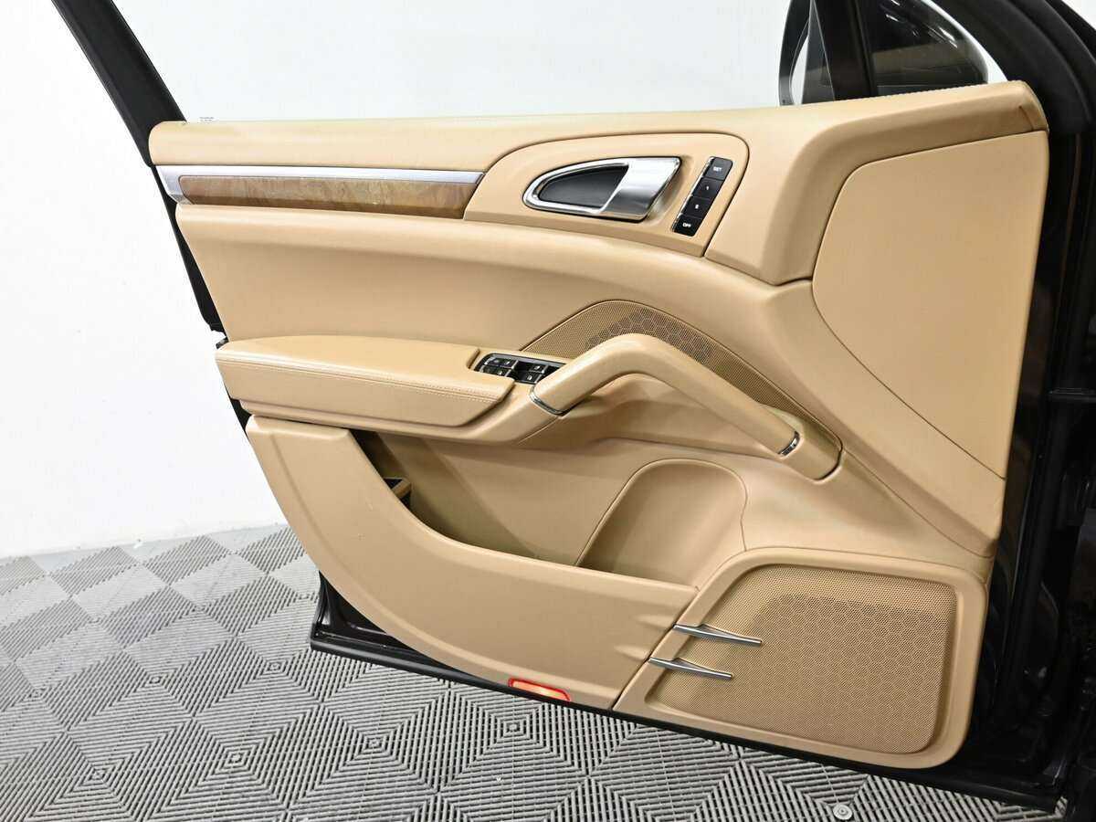 Купить Porsche Cayenne с пробегом. Фото: #13