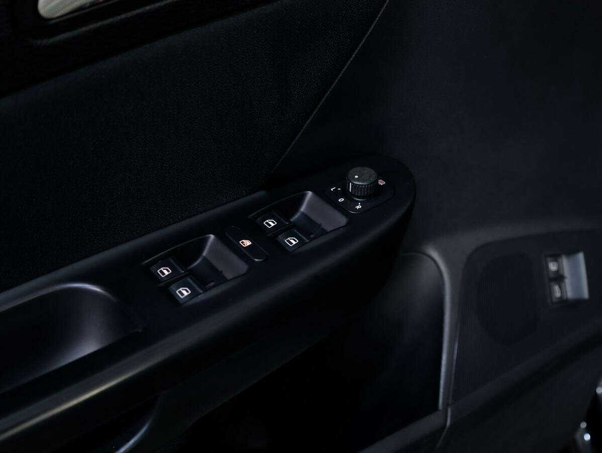 Купить Volkswagen Passat с пробегом. Фото: #18