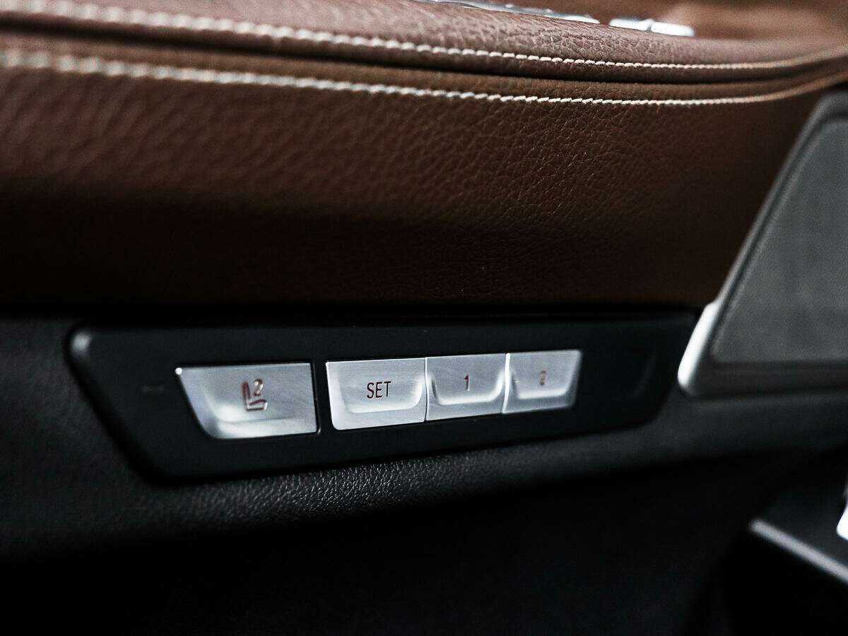 Купить BMW 7 серии с пробегом. Фото: #13