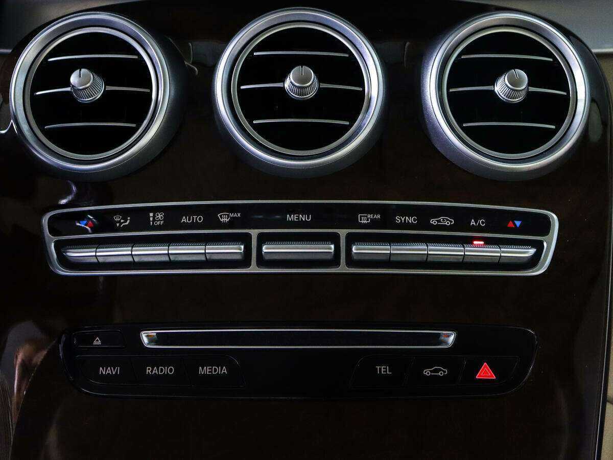 Купить Mercedes-Benz GLC с пробегом. Фото: #17