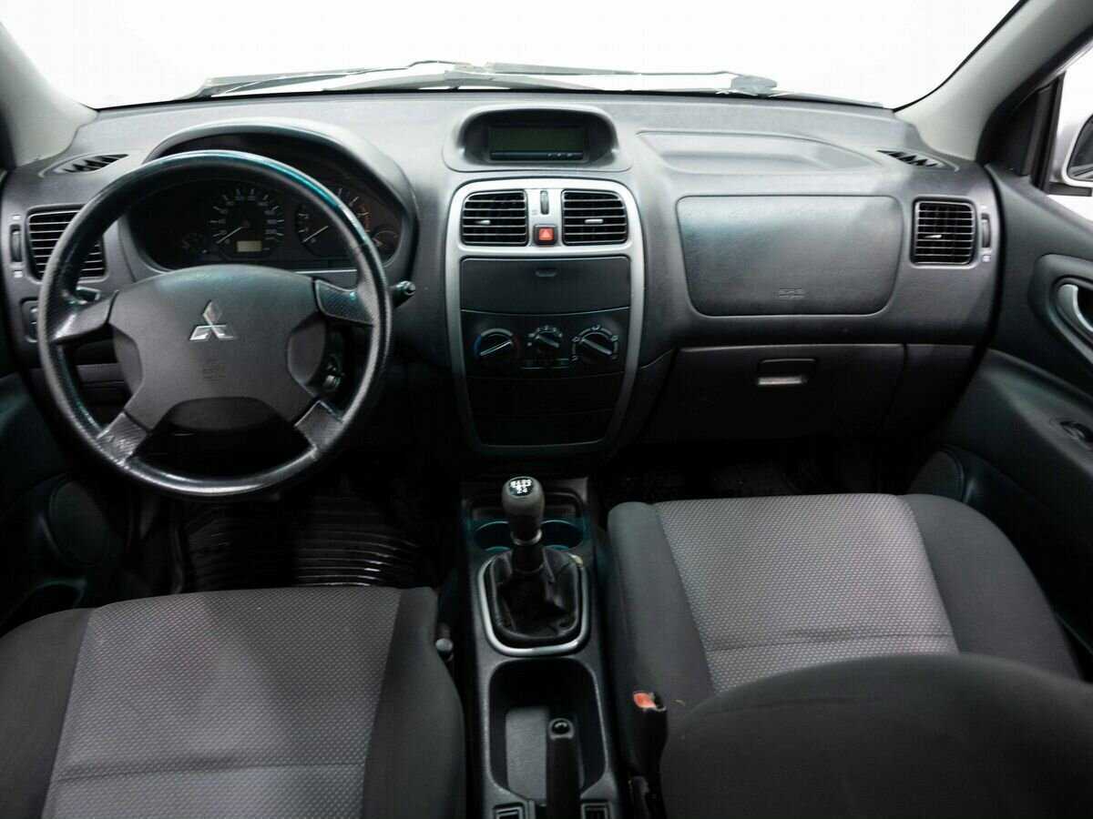 Купить Mitsubishi Space Star с пробегом. Фото: #11