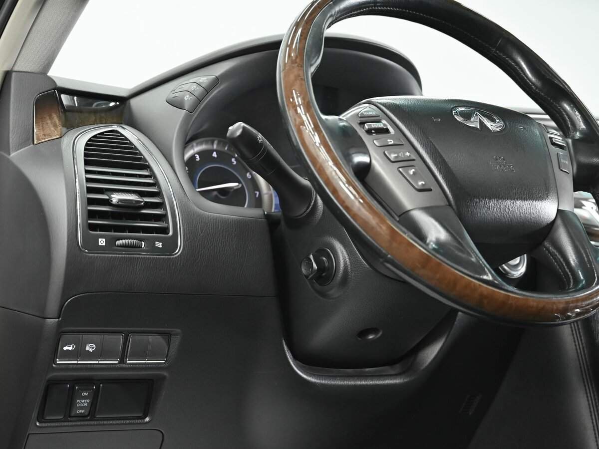 Купить Infiniti QX80 с пробегом. Фото: #7