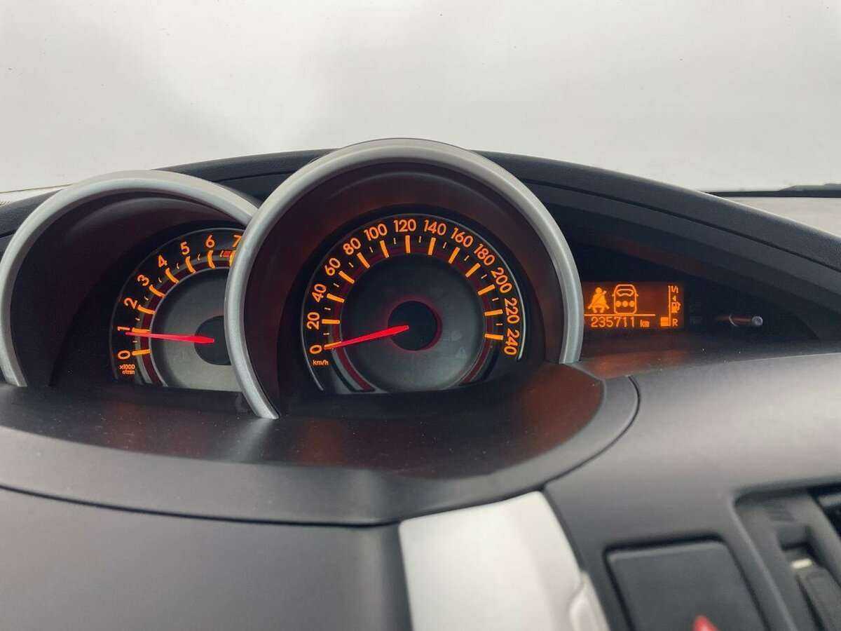 Купить Toyota Verso с пробегом. Фото: #10