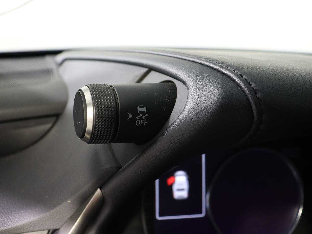 Купить Lexus ES с пробегом. Фото: #21
