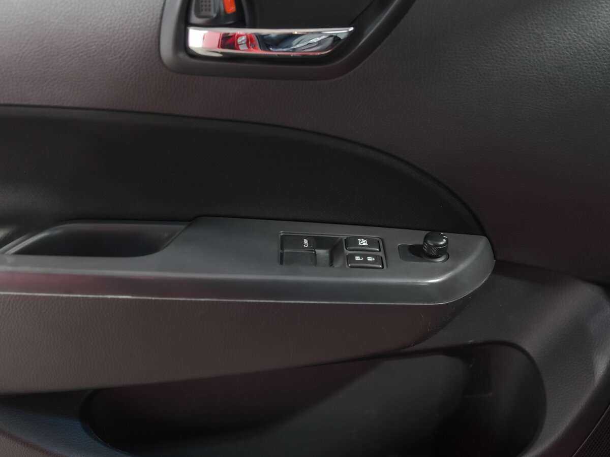 Купить Suzuki Swift с пробегом. Фото: #11