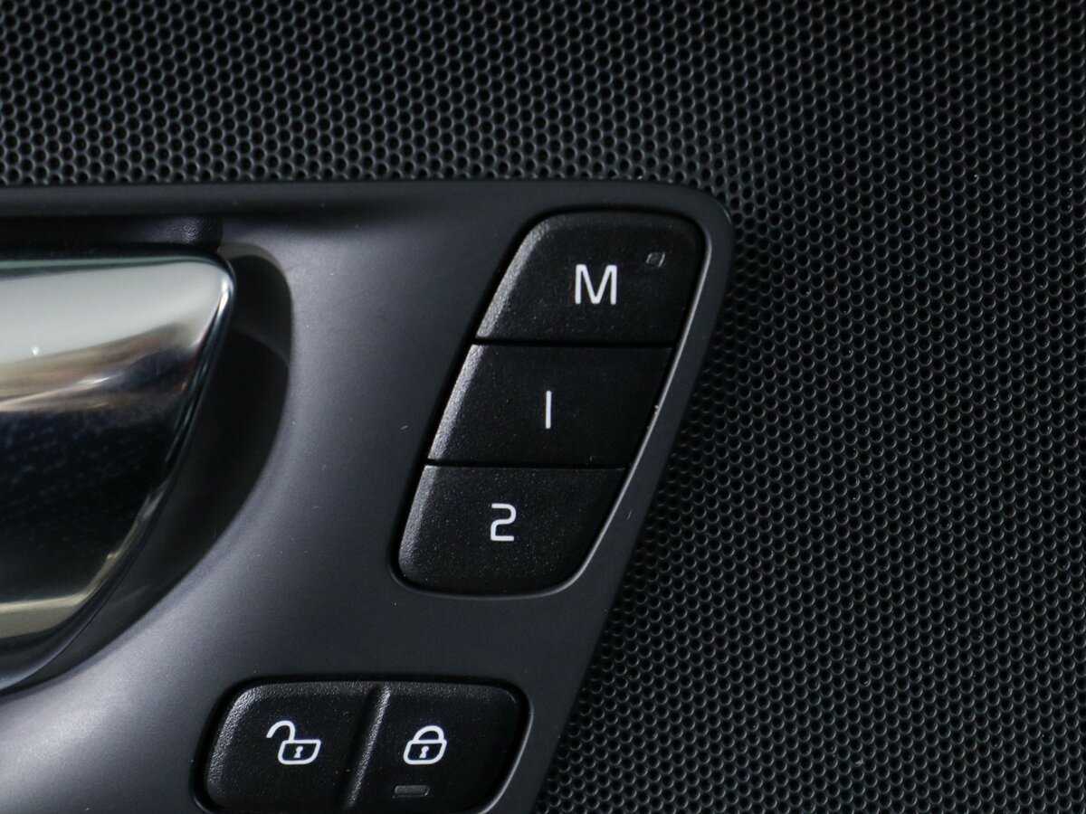 Купить Volvo XC60 с пробегом. Фото: #16