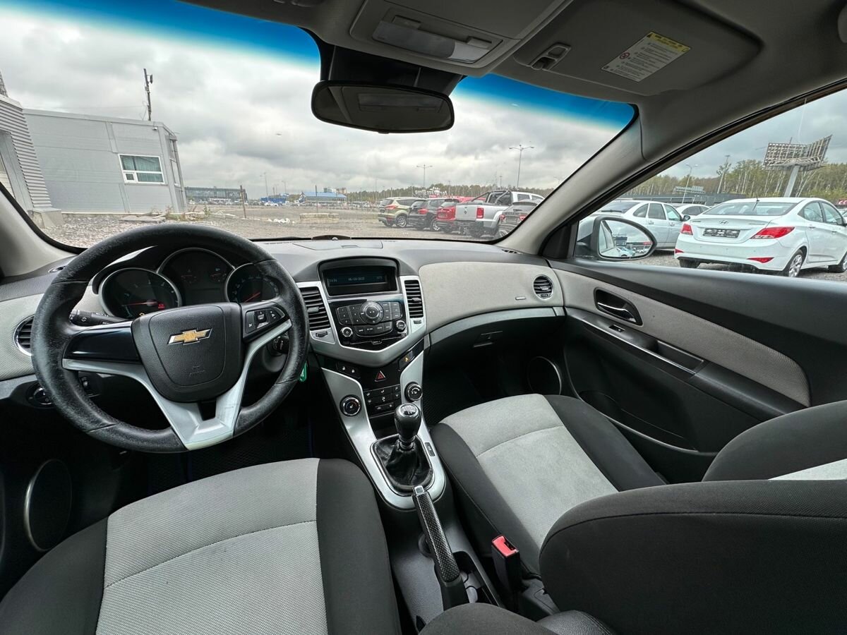Купить Chevrolet Cruze с пробегом. Фото: #7