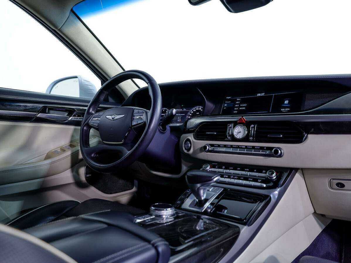 Купить Genesis G90 с пробегом. Фото: #6