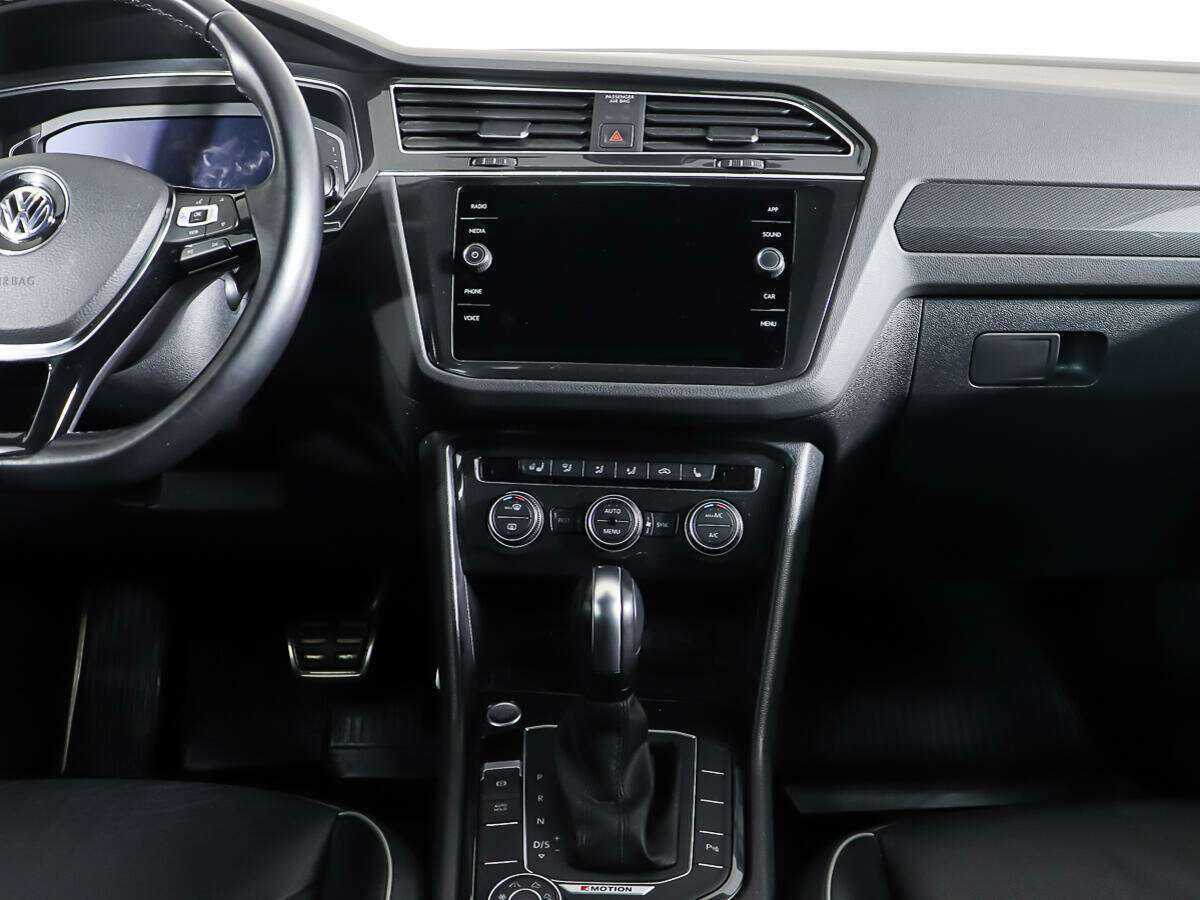 Купить Volkswagen Tiguan с пробегом. Фото: #11