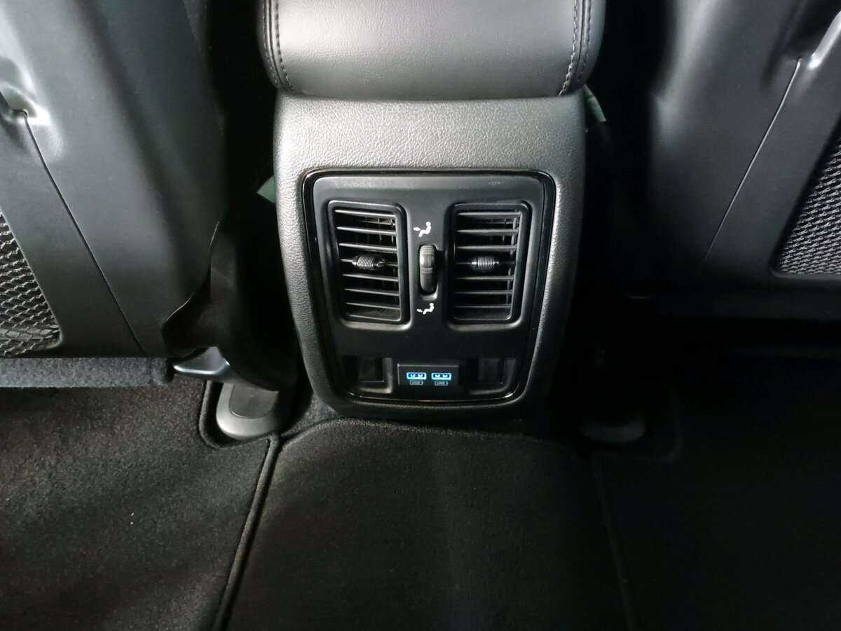 Купить Jeep Grand Cherokee с пробегом. Фото: #13