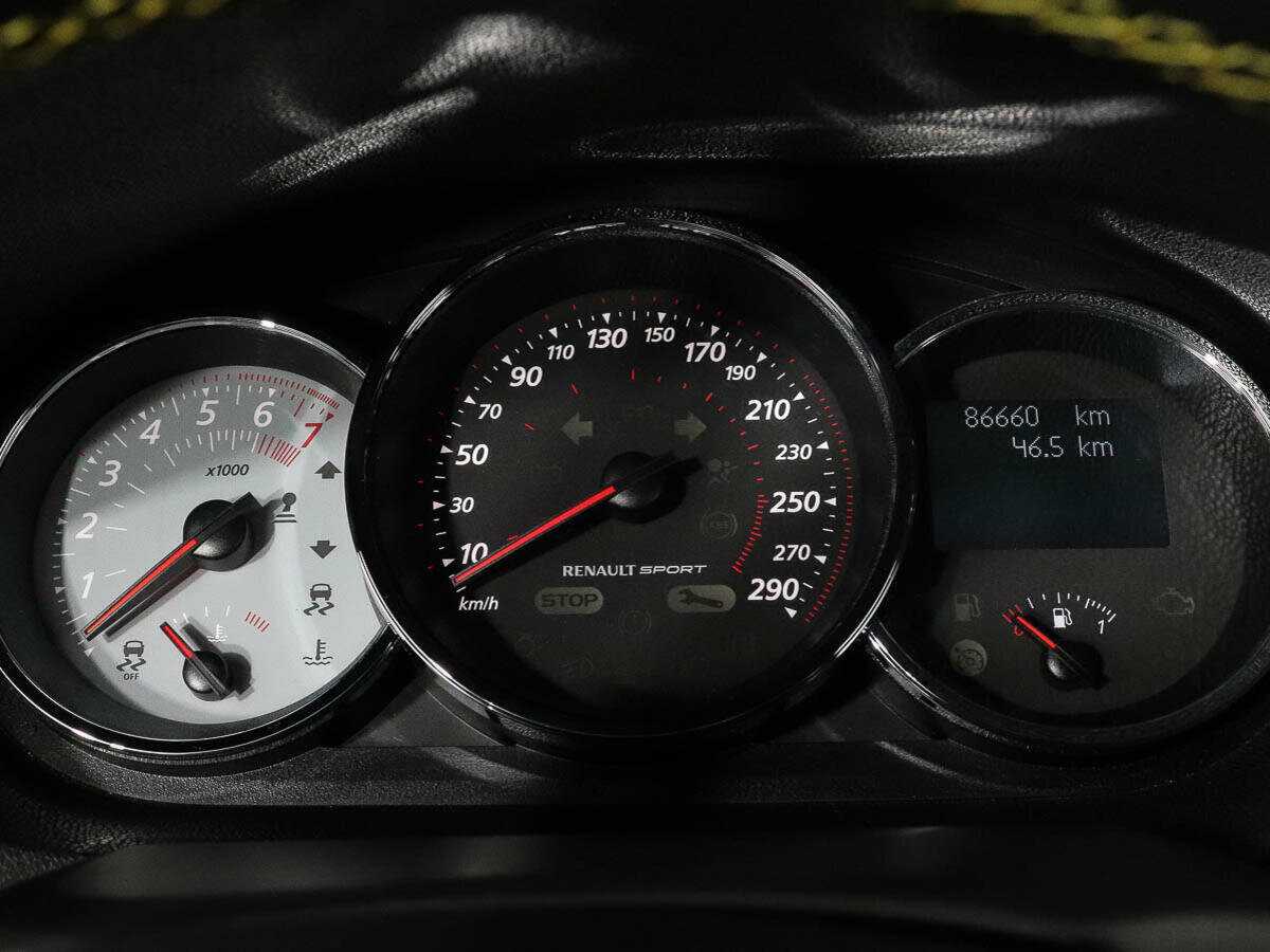 Купить Renault Megane RS с пробегом. Фото: #8