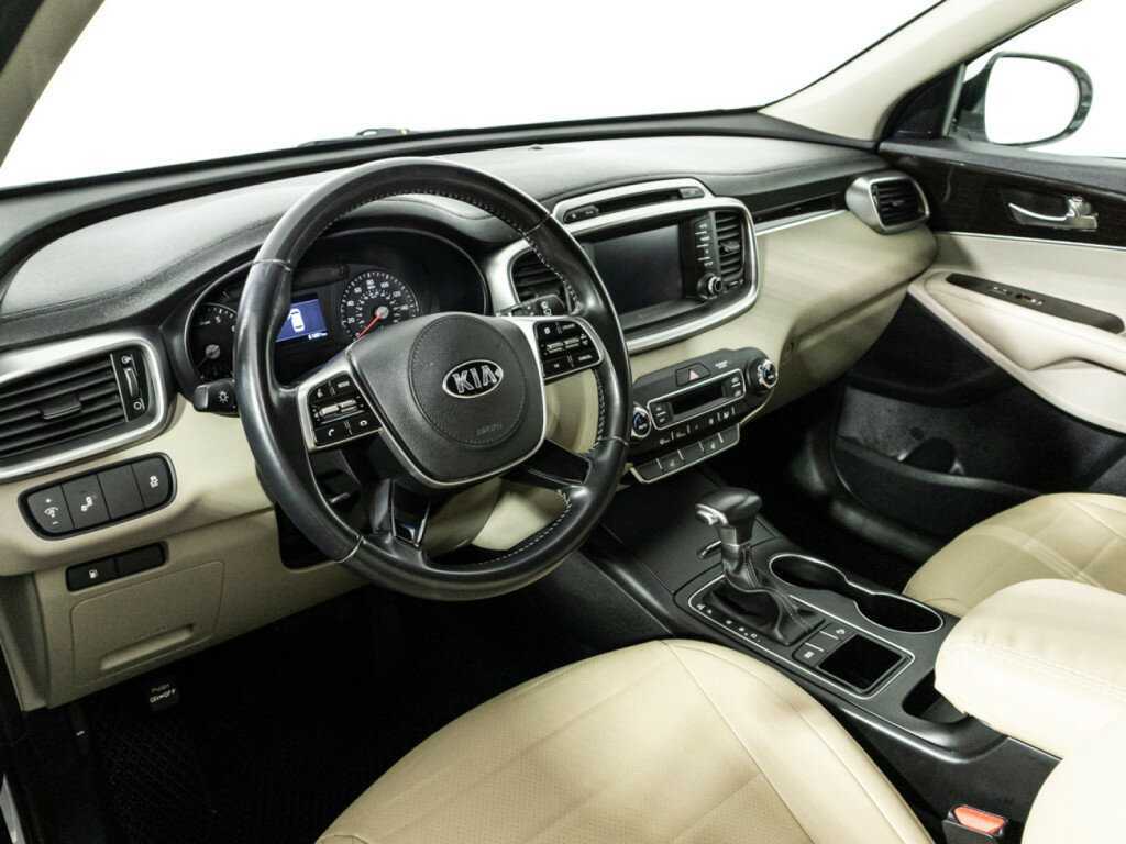 Купить Kia Sorento с пробегом. Фото: #10