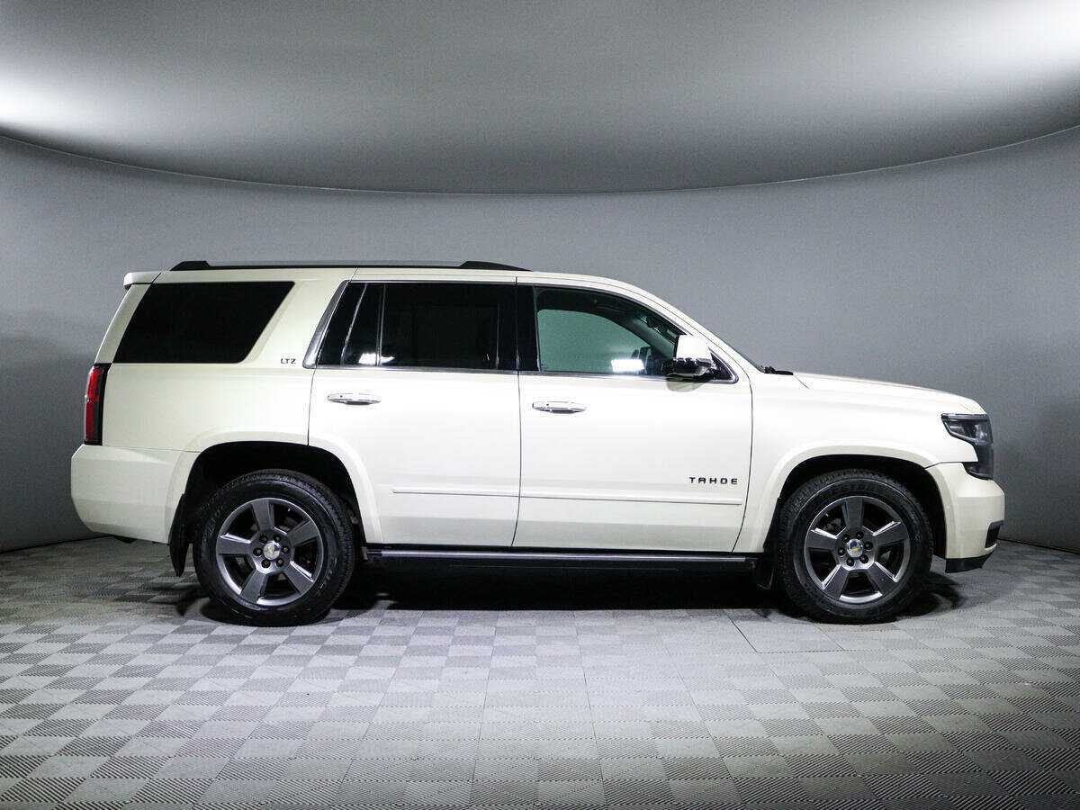 Купить Chevrolet Tahoe с пробегом. Фото: #3